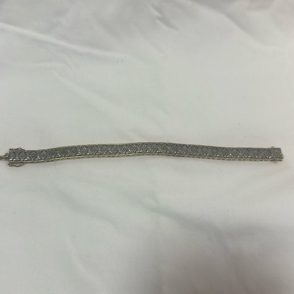 China: R925 Hugs and kisses sterling silver bracelet with double lock closure
